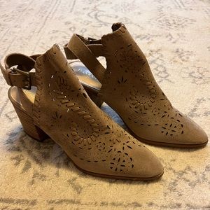 Ivanka Trump Womens Dora Leather Closed Toe Casual Ankle Strap Booties